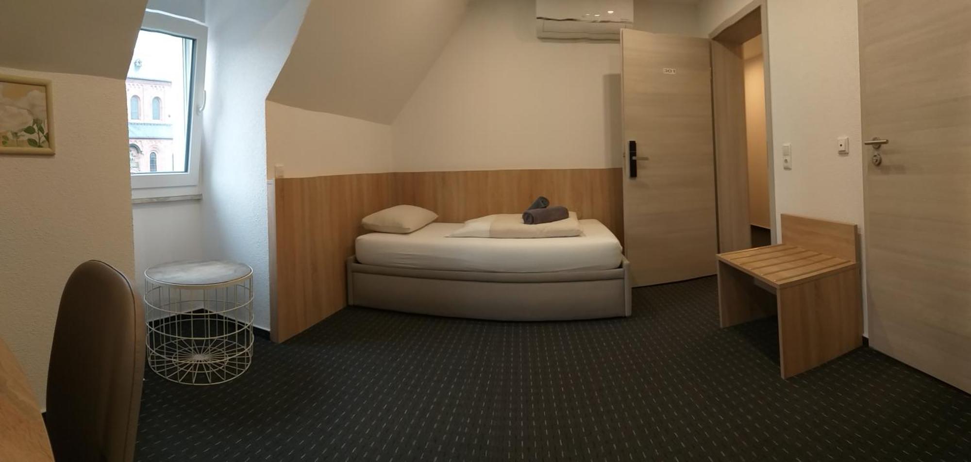 Hotel Kriemhilde Worms Pokoj fotografie